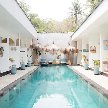 The White Bay Hotel กีลีตราวางัน ภายนอก รูปภาพ