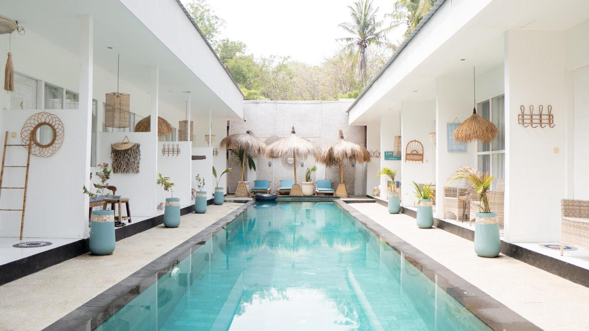 The White Bay Hotel กีลีตราวางัน ภายนอก รูปภาพ